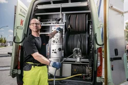 Containertransport mit Kran in Straubing